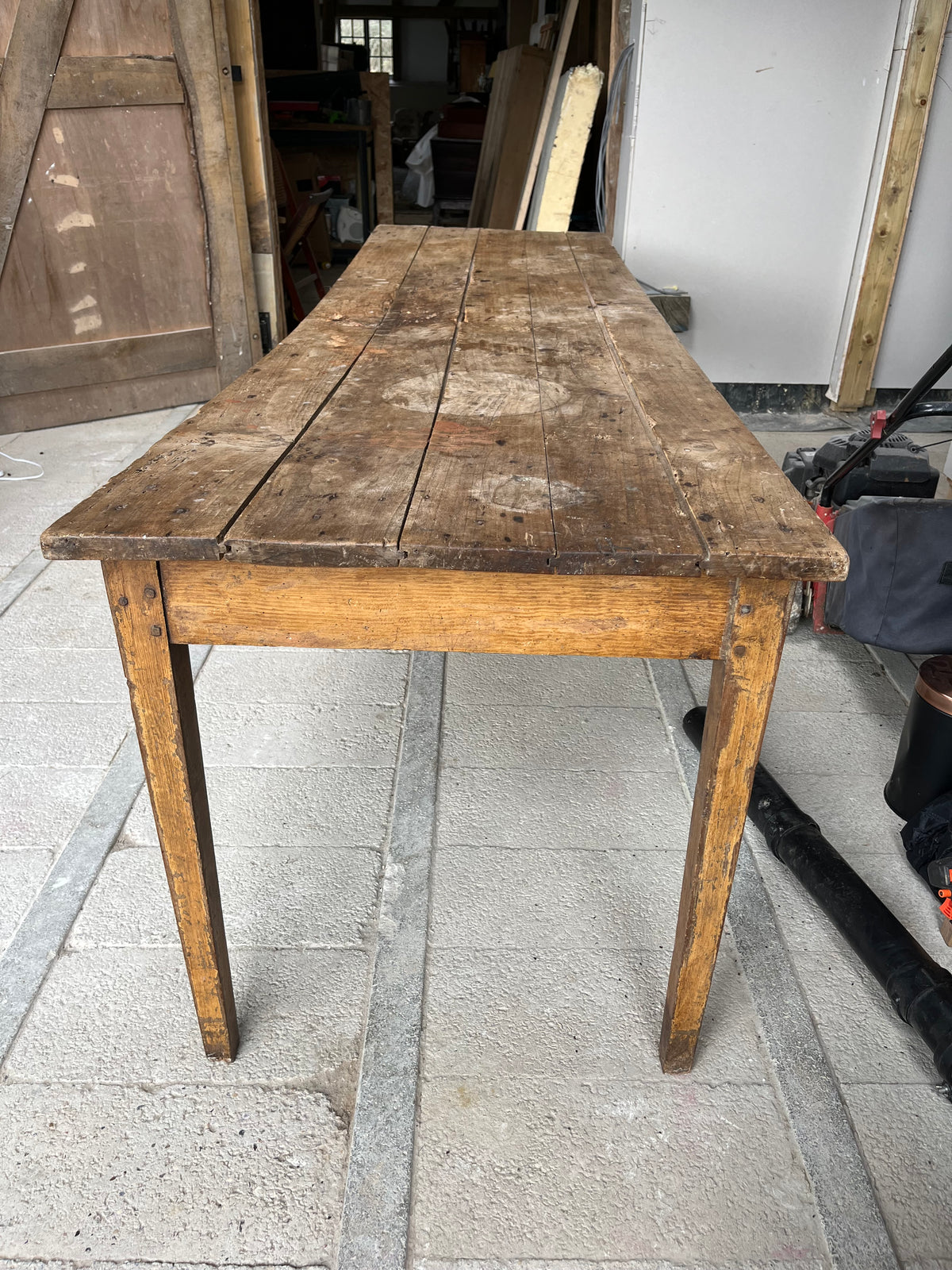 Long French Scrub Table