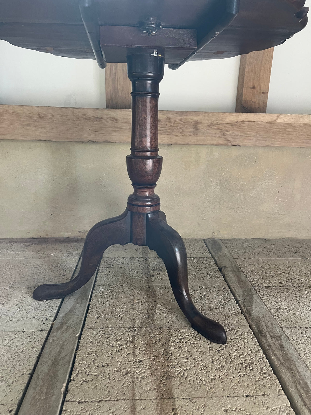 Mahogany Piecrust Tilt-Top Tripod Table