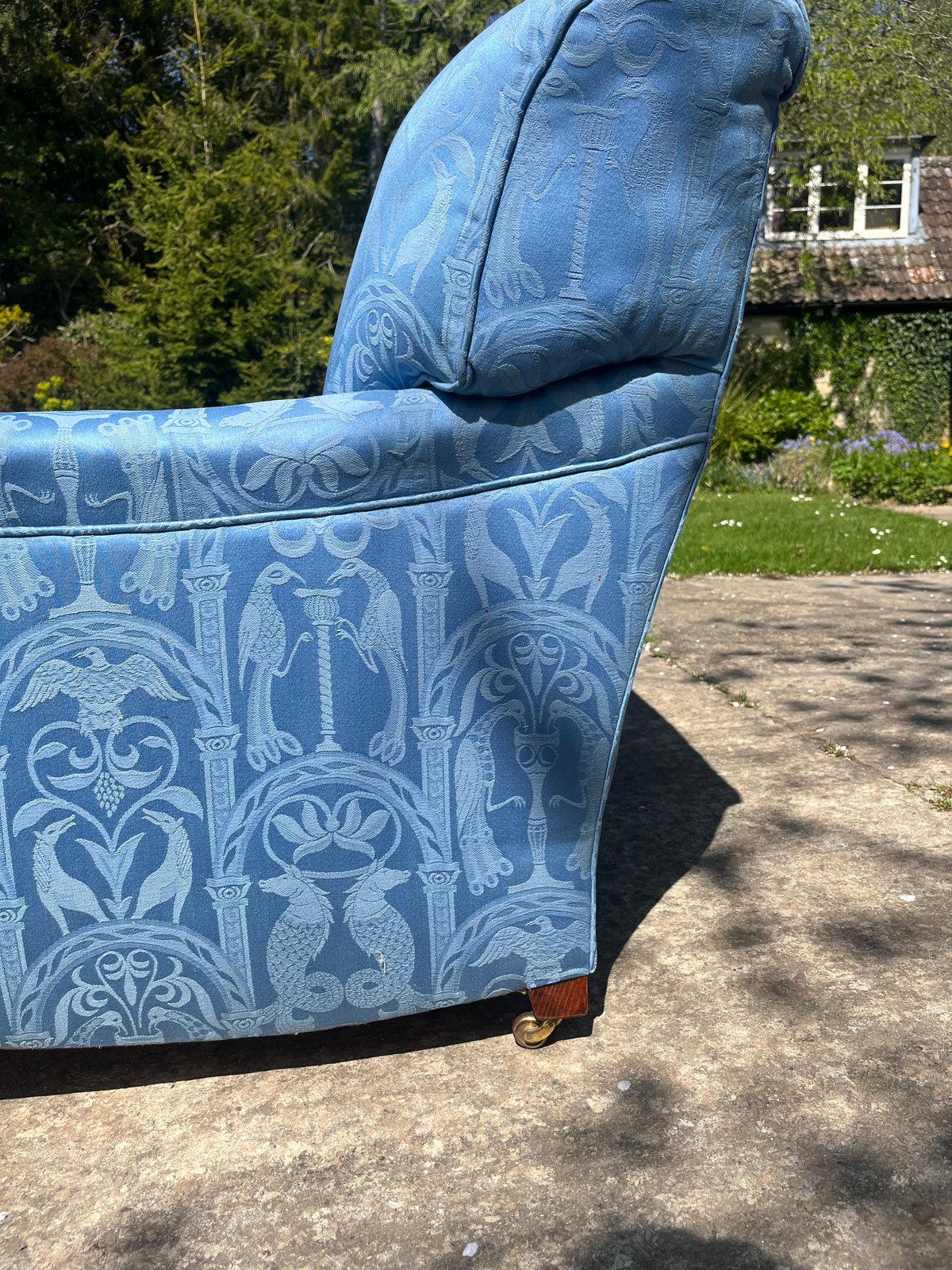 Large 3-seater George Smith Blue Damask Sofa